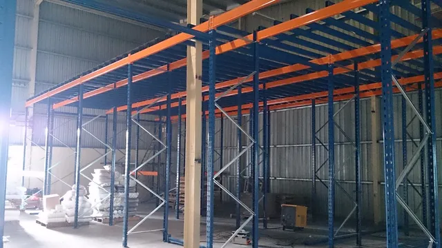 Frame supported mezzanine floor to store raw material for a packaging company in Horana — 2 of 9