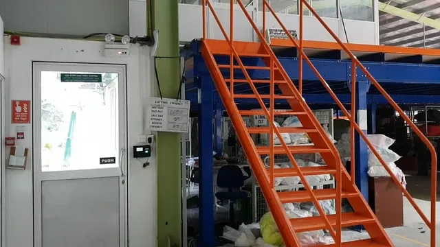 The long span Mezzanine floor for apparel factory in Buttala — 6 of 13