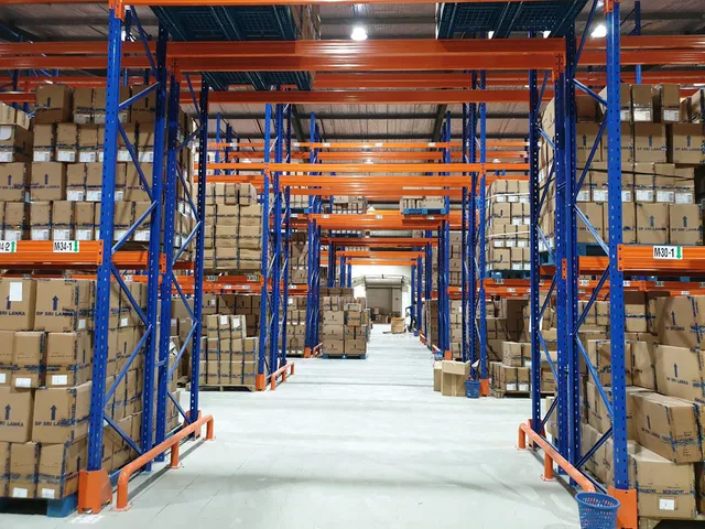 Selective Pallet Racking System for an apparel export company in Malwatta FTZ, Nittambuwa — 3 of 5