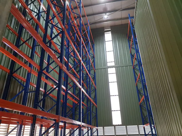 Pallet racking system for a food products export company in Ranala — 9 of 11