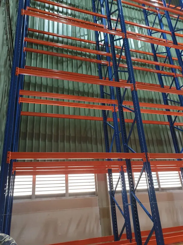 Pallet racking system for a food products export company in Ranala — 10 of 11