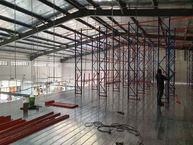 Racking system for Garments on hangers for an apparel exporter in Koggala FTZ — 9 of 20
