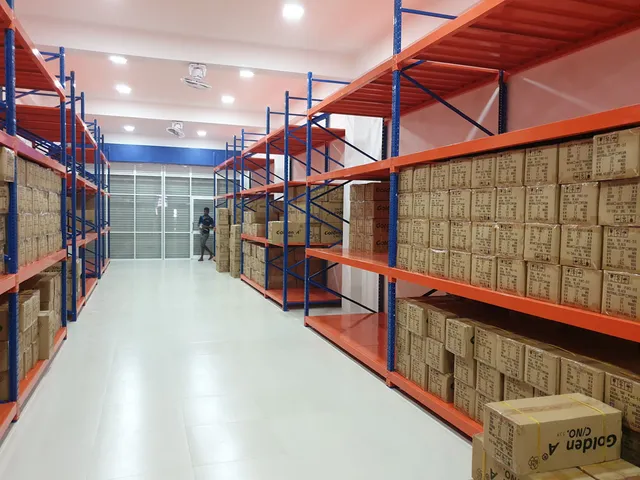 Shelving system done for a stationary goods import company in Colombo 14 — 3 of 10