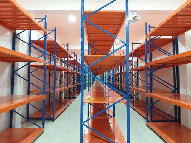 Shelving system done for a stationary goods import company in Colombo 14 — 5 of 10