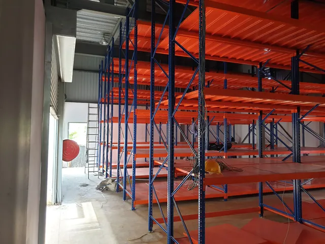 Shelving system for a power distribution solutions company in Wattala — 6 of 11