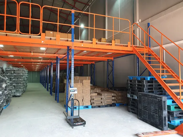 Frame supported mezzanine floor system for a Pharmaseutical company in Ja-ela